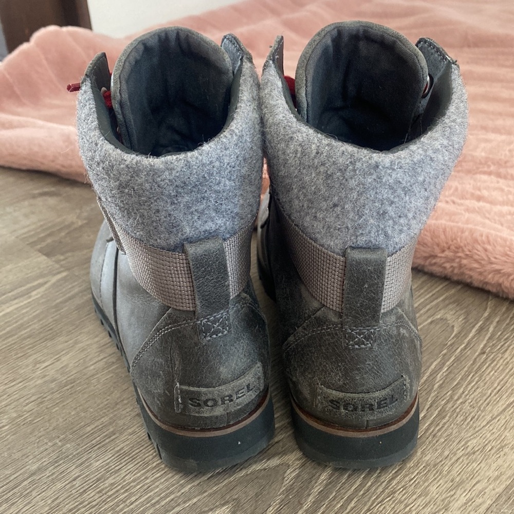 Sorel gray boots size 9 - Picture 3 of 3